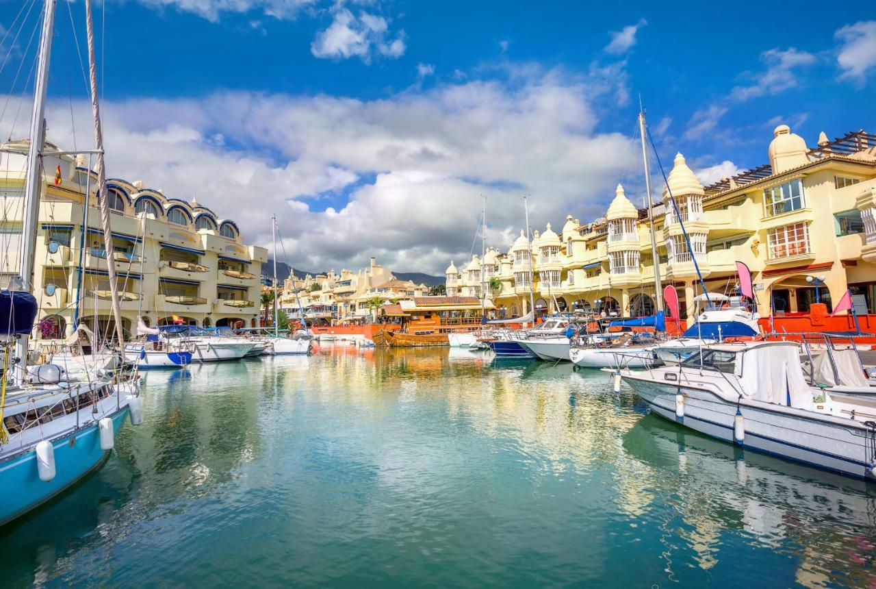 Puerto Marina Waterfront Apartment ベナルマデナ エクステリア 写真