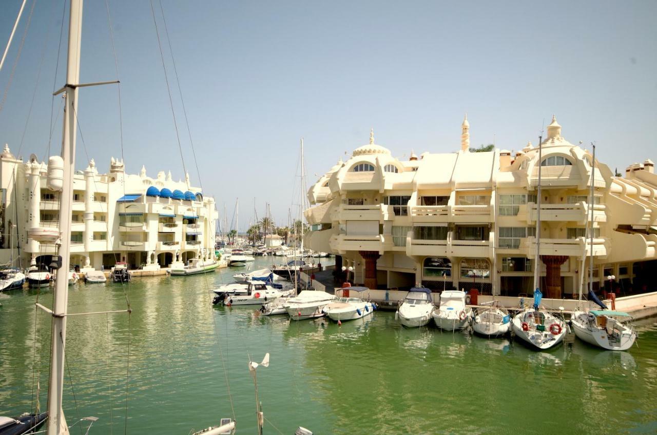 Puerto Marina Waterfront Apartment ベナルマデナ エクステリア 写真